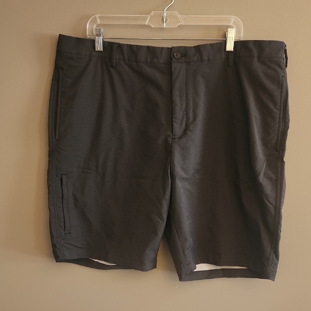 Greg Norman Men's Charcoal Black Shorts - Picture 1 of 13